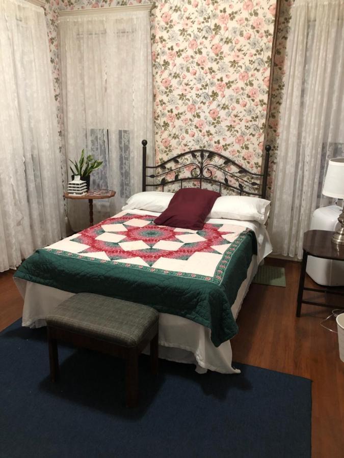 Rose Corner Inn Hillsdale Bagian luar foto