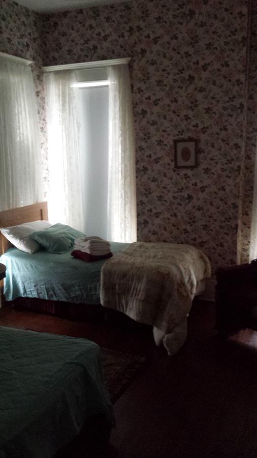 Rose Corner Inn Hillsdale Bagian luar foto